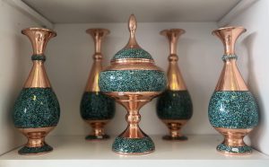 Objet en cuivre travaillé